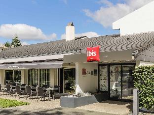 Ibis Laval Le Relais D'armor,Changé>>Change,3 star