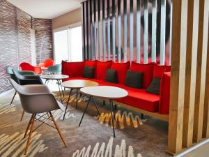 Ibis Laval Le Relais D'armor,Changé>>Change,3 star