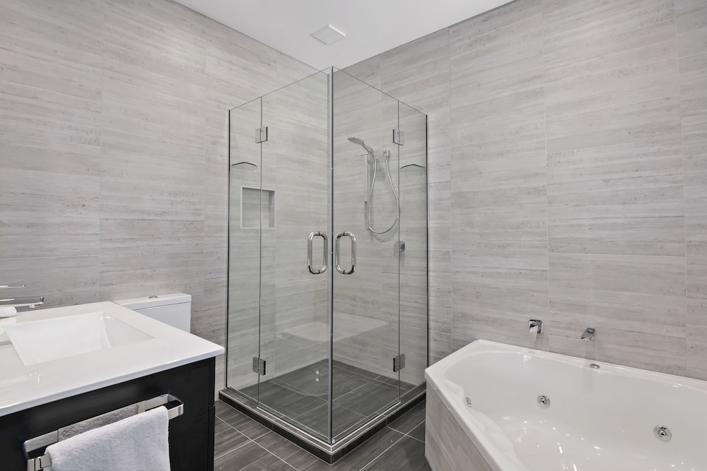 grand suites murchison