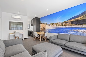 grand suites murchison