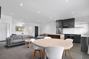 grand suites murchison