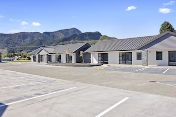 grand suites murchison