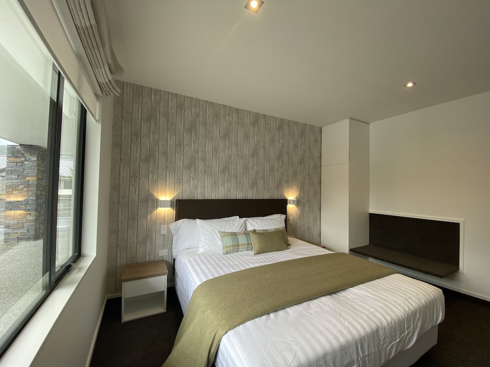 grand suites murchison