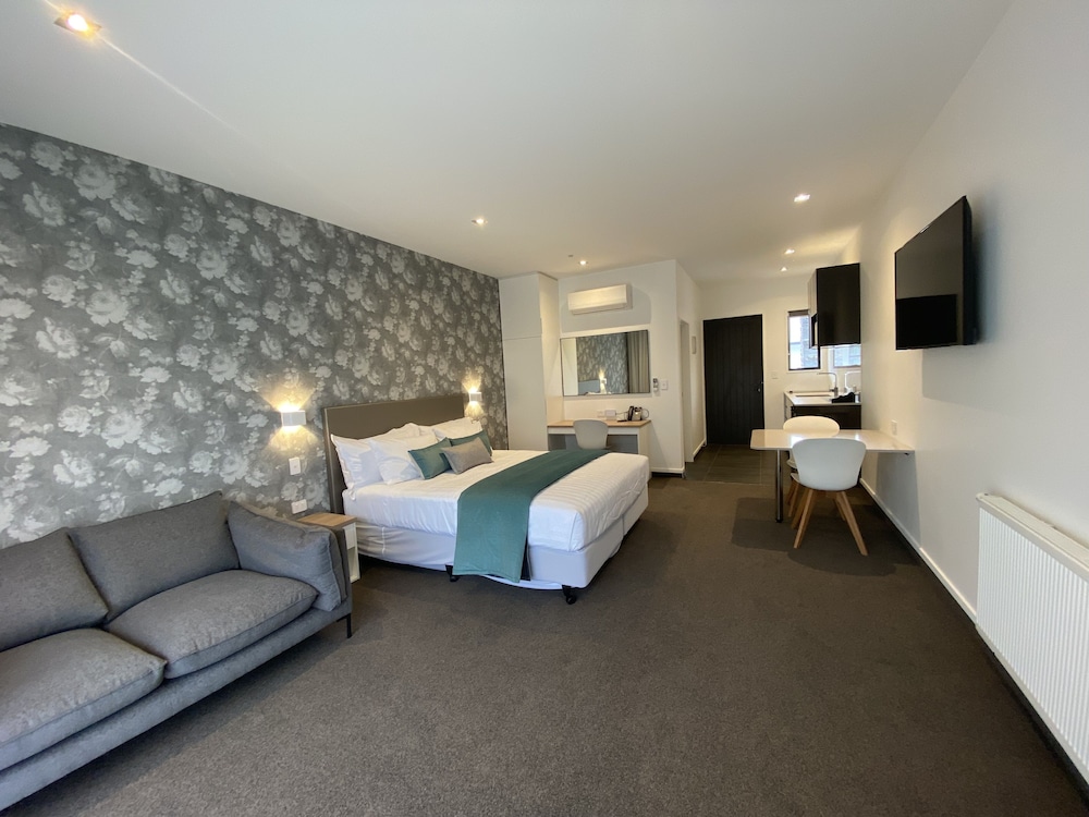 grand suites murchison