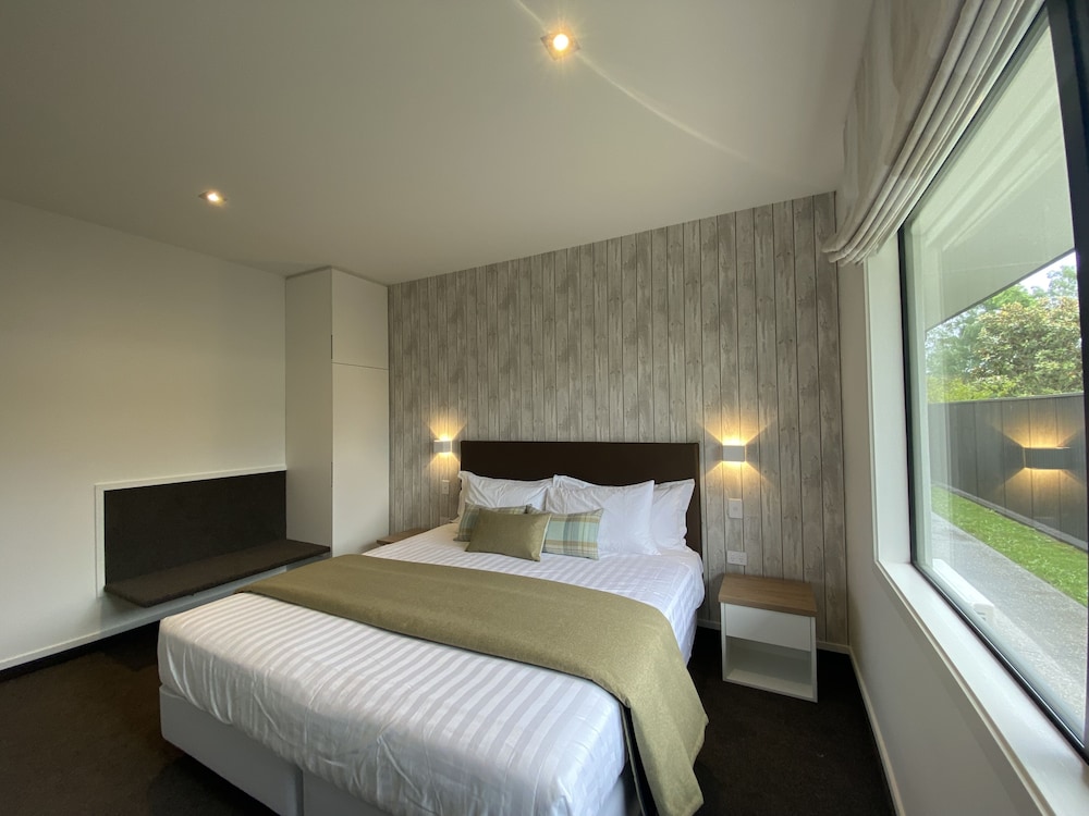 grand suites murchison