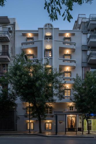 72 ad suites