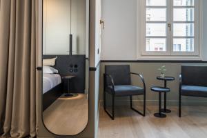 72 Ad Suites,,3 star