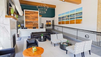 colonial hotel and suites