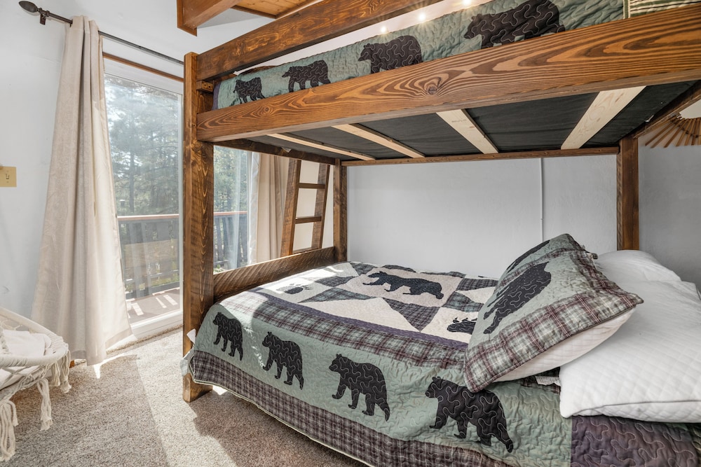bear pac hideout