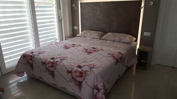 elite luxury residence