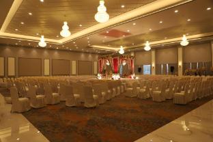 grand sarovar portico