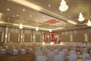 grand sarovar portico