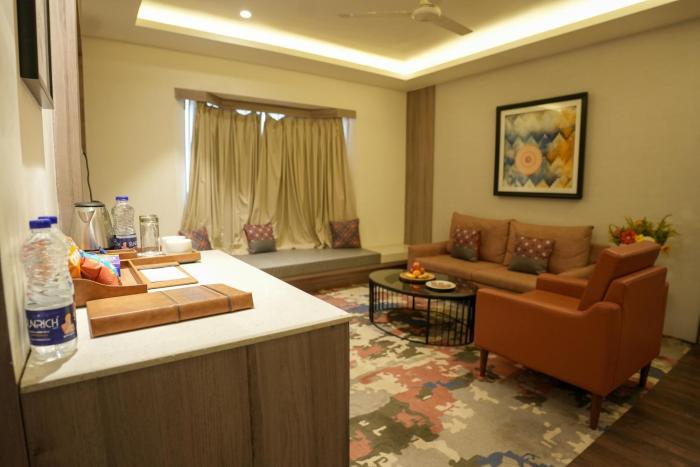grand sarovar portico