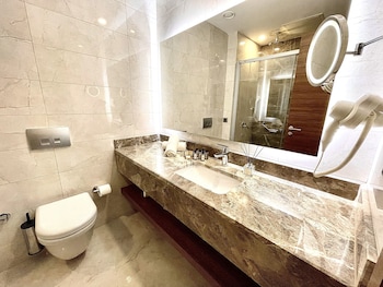 turkmen riverside hotel