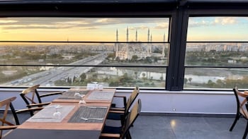 turkmen riverside hotel