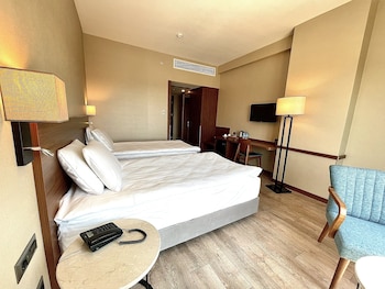 turkmen riverside hotel