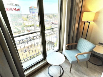 turkmen riverside hotel