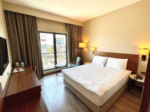 turkmen riverside hotel