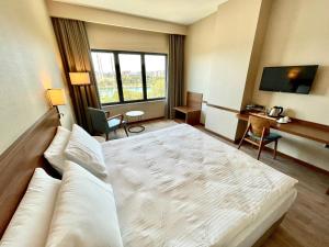 turkmen riverside hotel