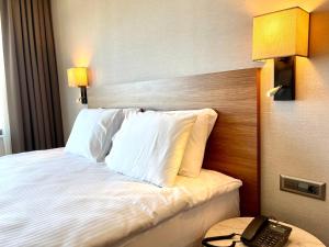 turkmen riverside hotel