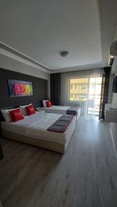 adali hotel and suites