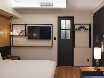 lamp light books hotel fukuoka