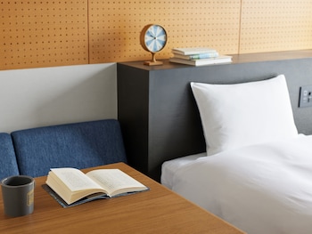 lamp light books hotel fukuoka