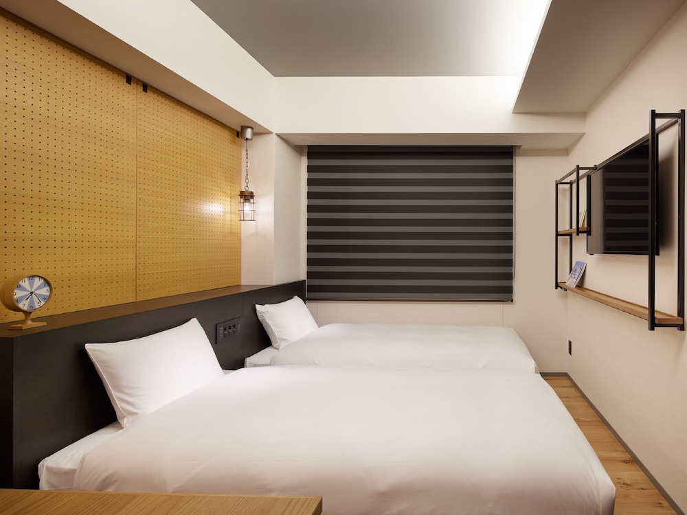 lamp light books hotel fukuoka