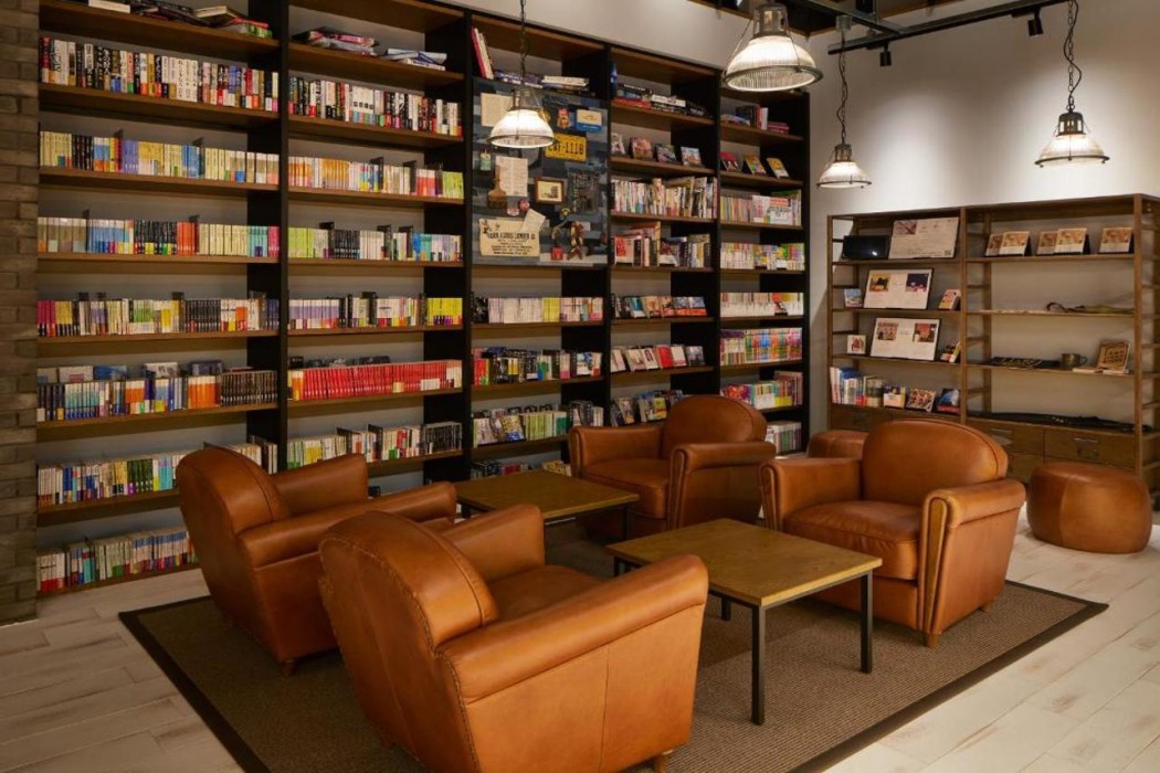 lamp light books hotel fukuoka