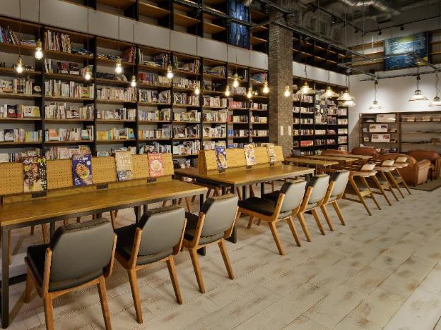 lamp light books hotel fukuoka