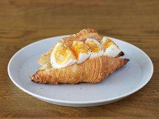 lamp light books hotel fukuoka