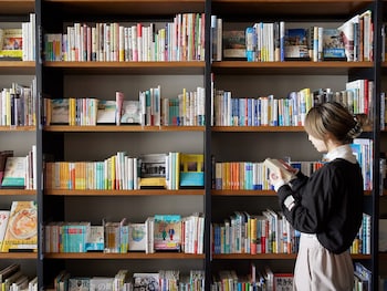 lamp light books hotel fukuoka