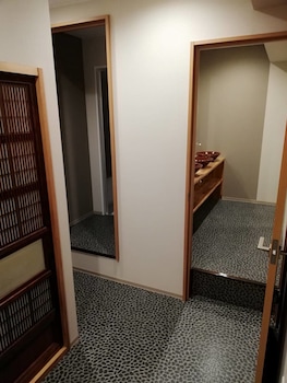 bnb asakusa kuramae hostel
