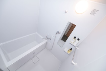 bnb asakusa kuramae hostel