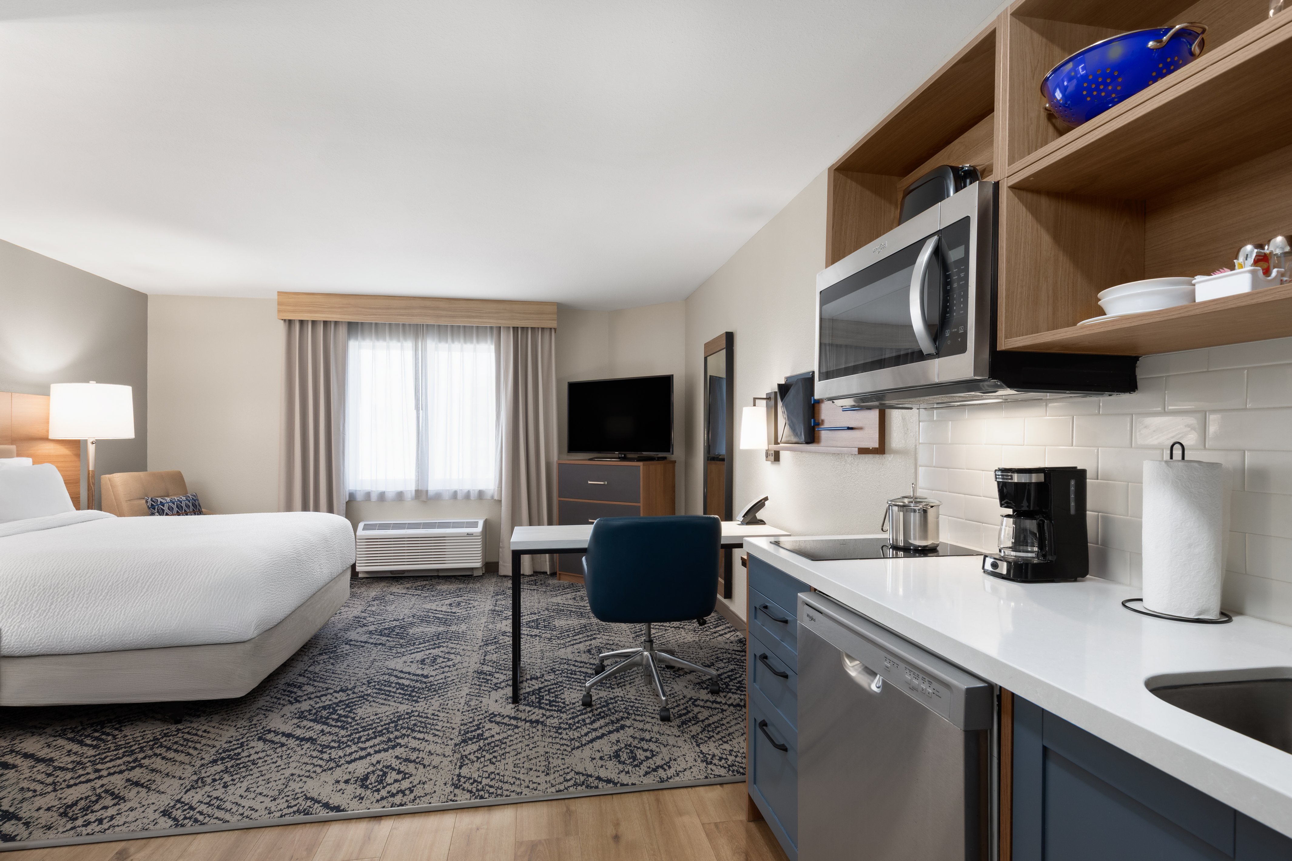 candlewood suites downtown by ihg