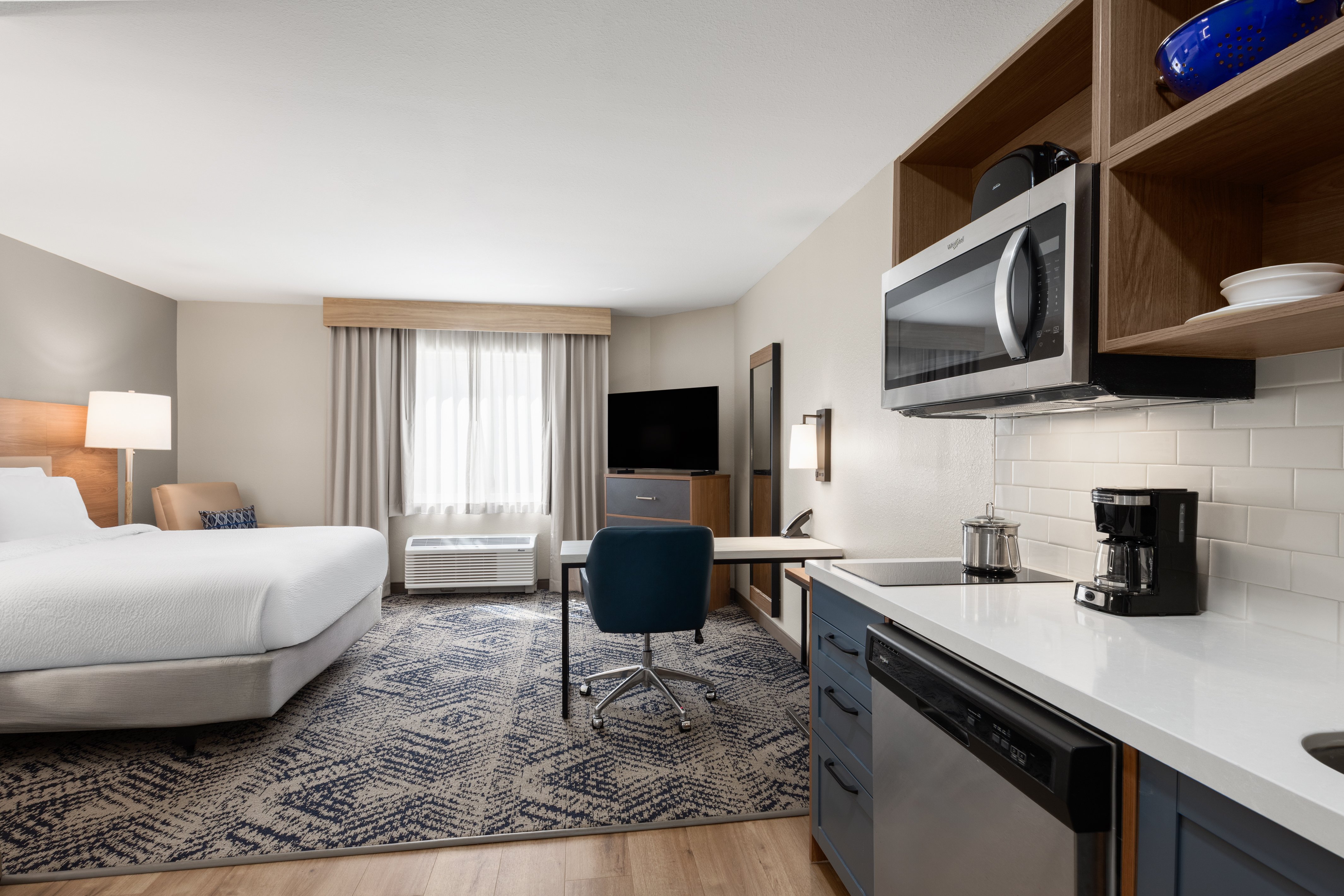 candlewood suites downtown by ihg