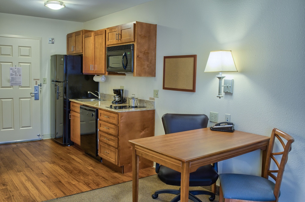 candlewood suites downtown by ihg