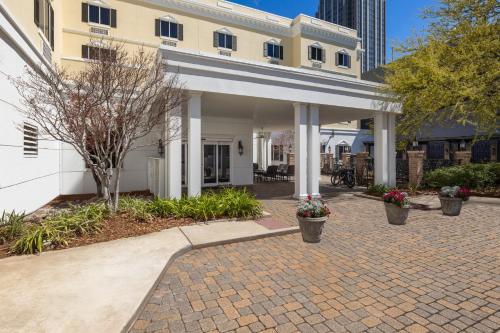 candlewood suites downtown by ihg
