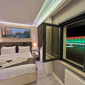 mq hotel suites