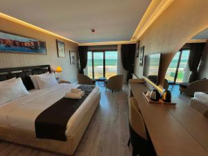 mq hotel suites