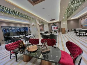 mq hotel suites