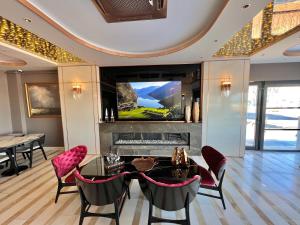 mq hotel suites