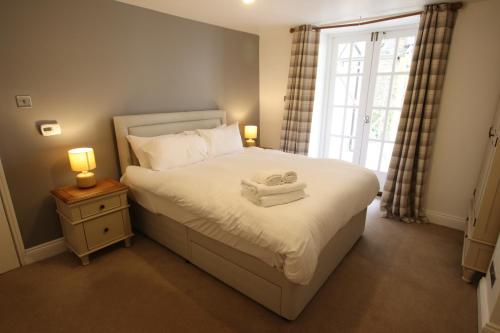 Charming Flat With Private Patio In Clifton,,0 star