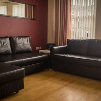 the storyhouse gathering 5 bed sleeps 13 city centre within walls