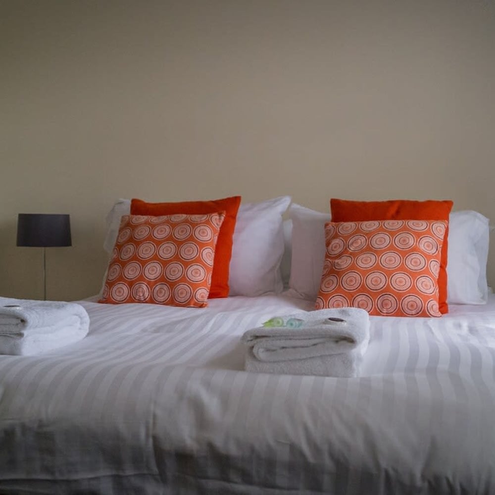 the storyhouse gathering 5 bed sleeps 13 city centre within walls