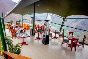 Vertical Sky Luxury Suites,,3 star