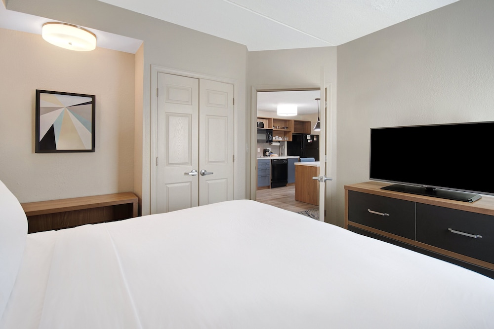 candlewood suites columbia ft jackson by ihg