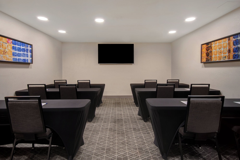 candlewood suites columbia ft jackson by ihg