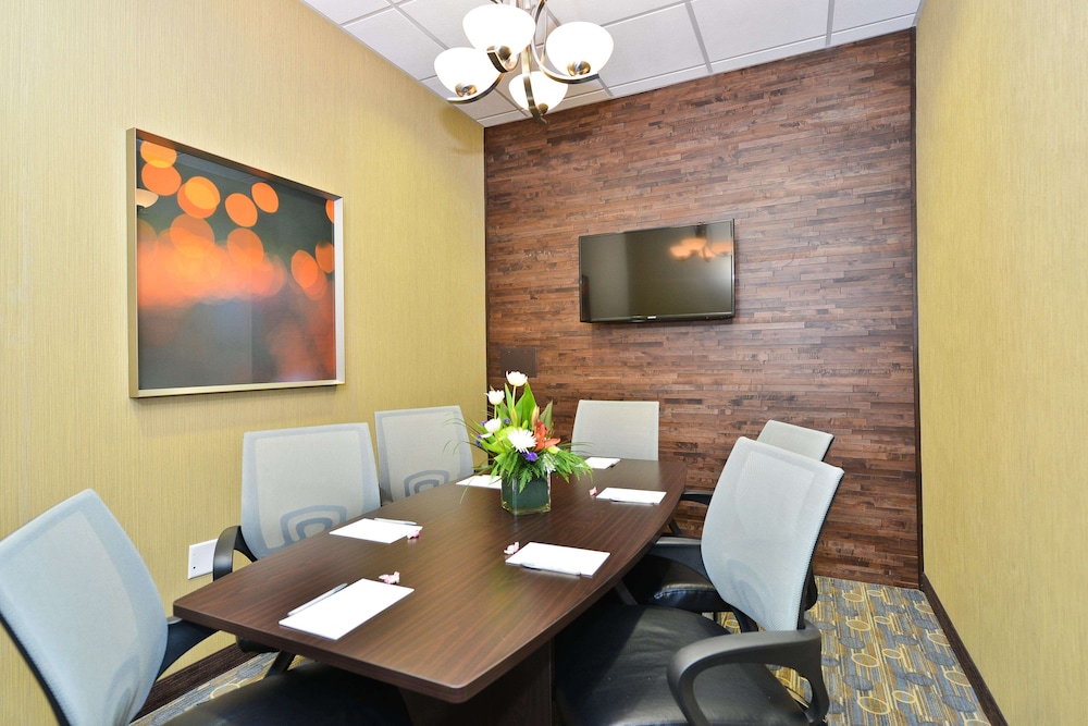 hampton inn and suites columbia southeast ft jackson