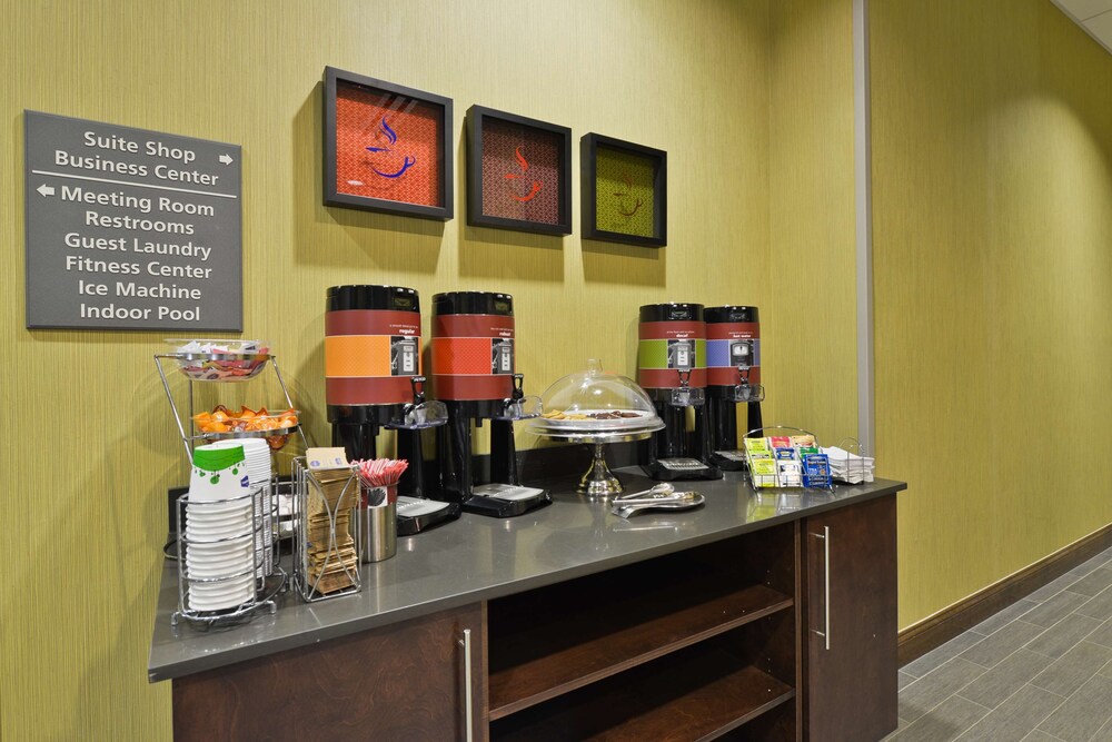 hampton inn and suites columbia southeast ft jackson
